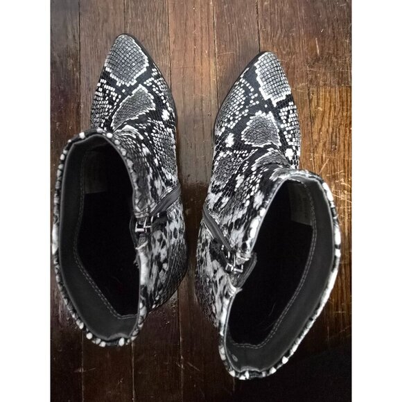 Blondo Elvina Snakeskin Waterproof Ankle Booties - Picture 10 of 16